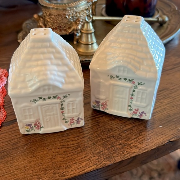 Pfaltzgraff Other - Pfaltzgraff Cape May Cottage Salt and Pepper Shakers - Cream with Floral Accents